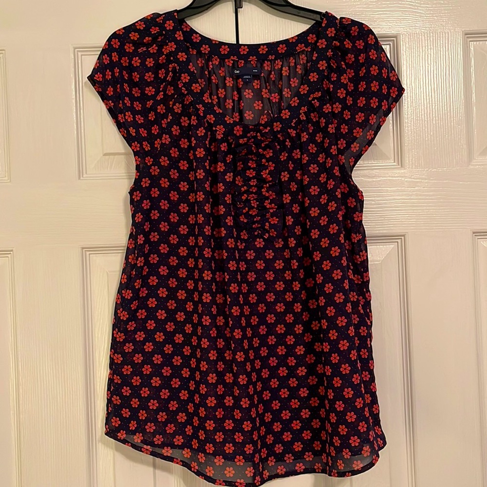 Gap navy and coral, sheer ruffle top, size L